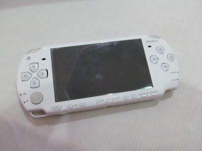 JUAL PSP 2000 SLIM WHITE 2000