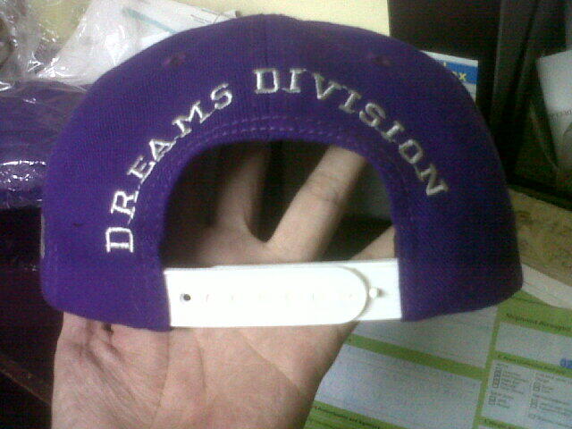 Vendor Topi Snapback/Kaos/Sweater