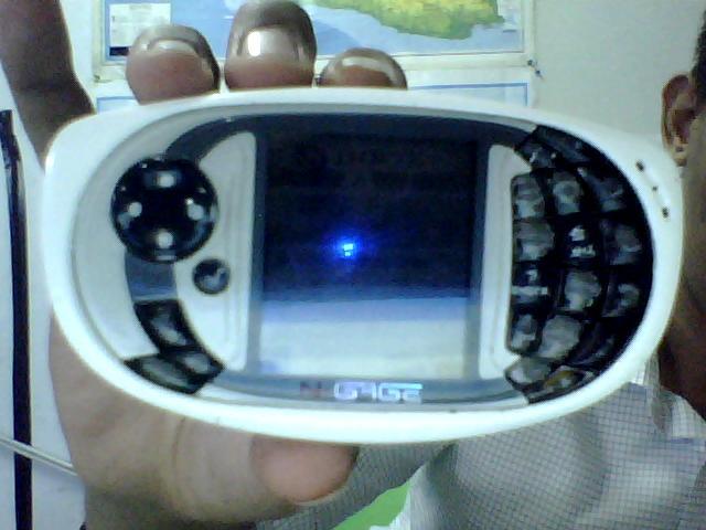 Nokia N-gage QD dan Nokia 7310 supernova