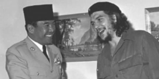 Soekarno soal cerutu Kuba, Che Guevara dan Fidel Castro.