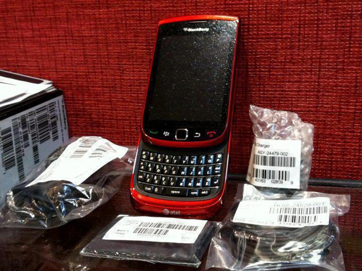 BlackBerry Torch 9800 Harga Rp.2,000,000,jt- HUB/CALL:0823-2427-9978