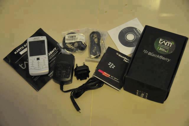 BlackBerry PearL 9100 3G Harga Rp.1,000,000,- HUB/SMS :0823-2427-9978