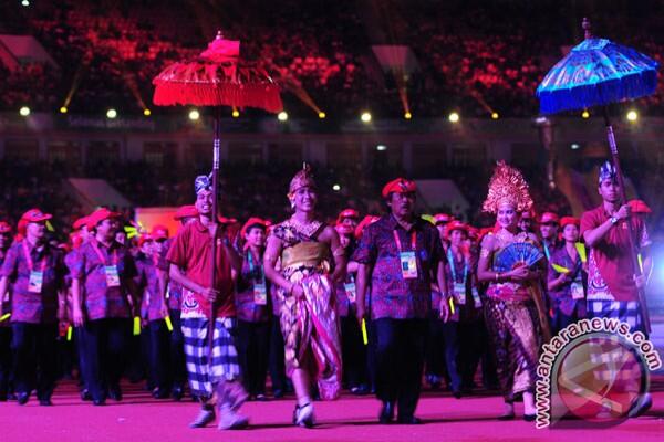 Kemeriahan Opening Ceremony PON XVIII Riau 2012 yang terekam kamera