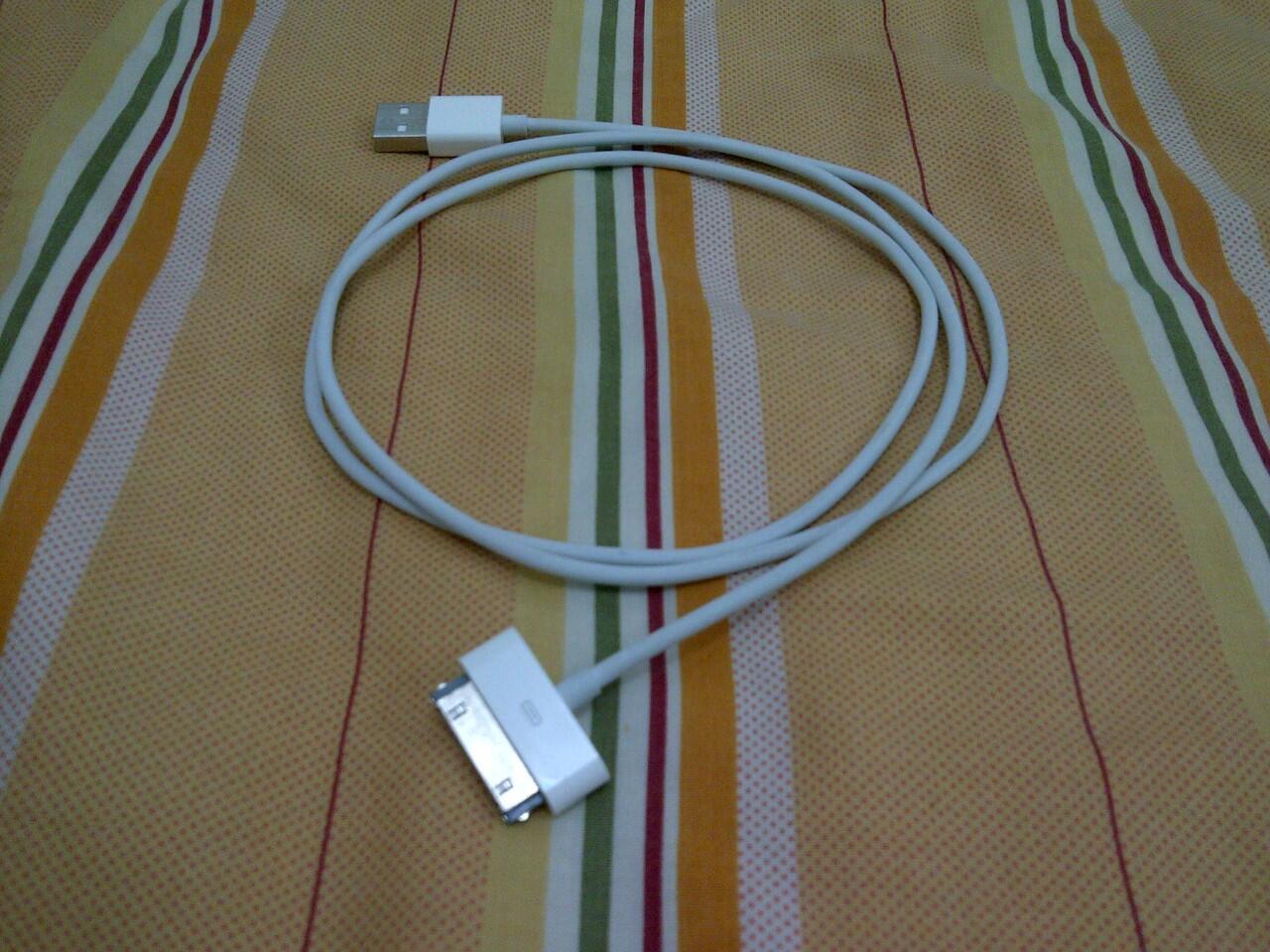 JUAL MURAH IPOD TOUCH 4TH GEN 32GB MULUSS
