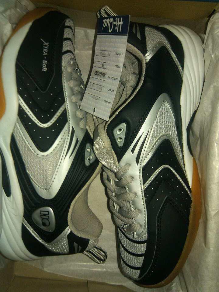 Terjual Hi  Qua  Badminton  Raket Sepatu  diskon KASKUS