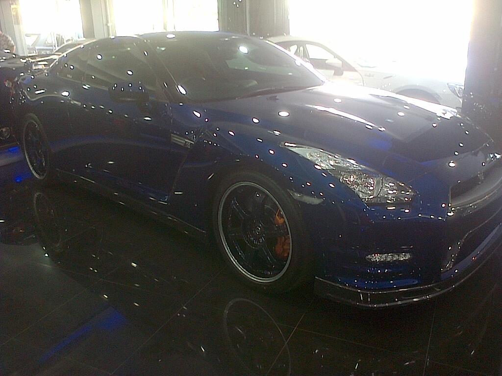 NISSAN SKYLINE GT-R