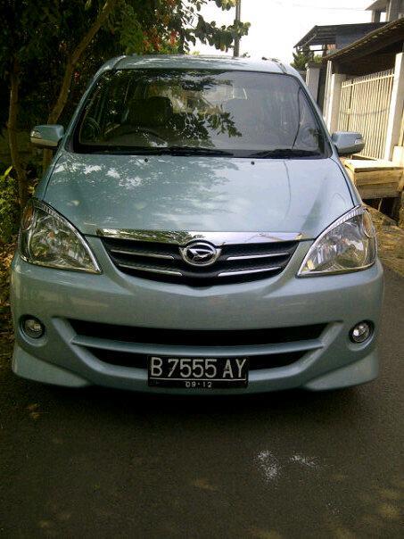 xenia li vvti sporty masih mulusss warna biru metalik kondisi sepertiy baru th;2011