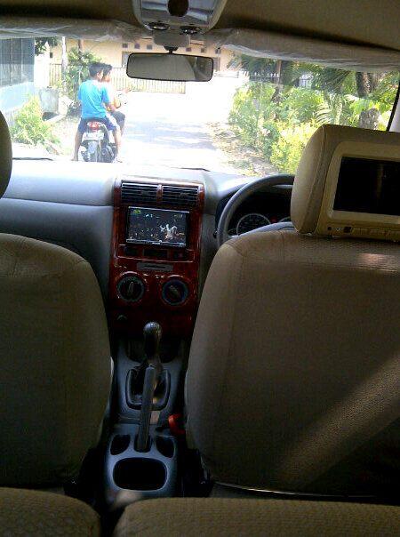 xenia li vvti sporty masih mulusss warna biru metalik kondisi sepertiy baru th;2011