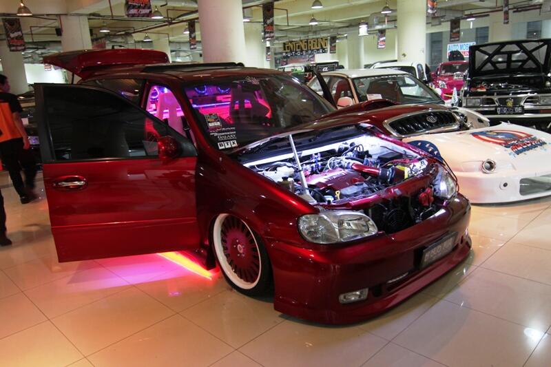 WTS KIA CARNIVAL FULL CUSTOM Th. 2001