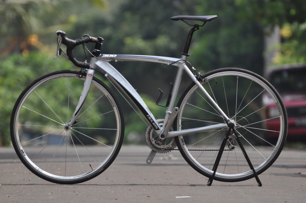 Terjual SEPEDA POLYGON HELIOS  300 FULL BIKE Rp 2 7jt HUB 