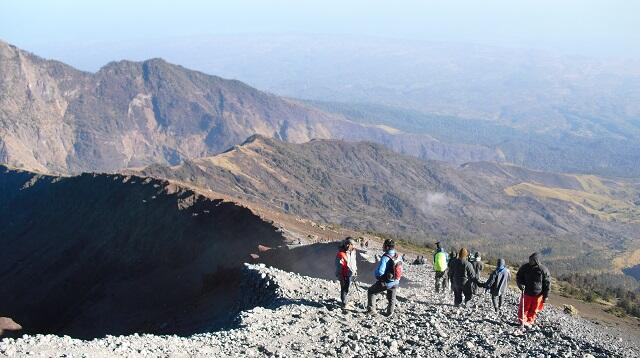 &#91;Travelista&#93; Ceritaku Tentang Rinjaniku