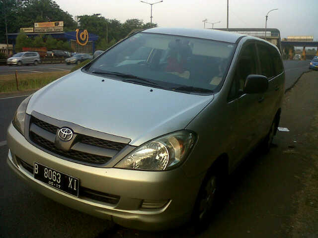 Kijang Innova E M/T 2007