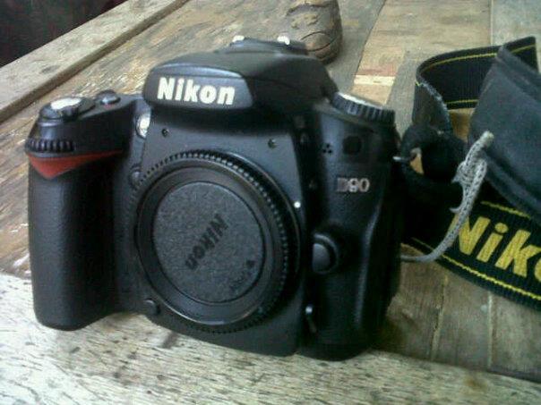 nikon D90 kit + lensa Tamron 17-50 F2,8