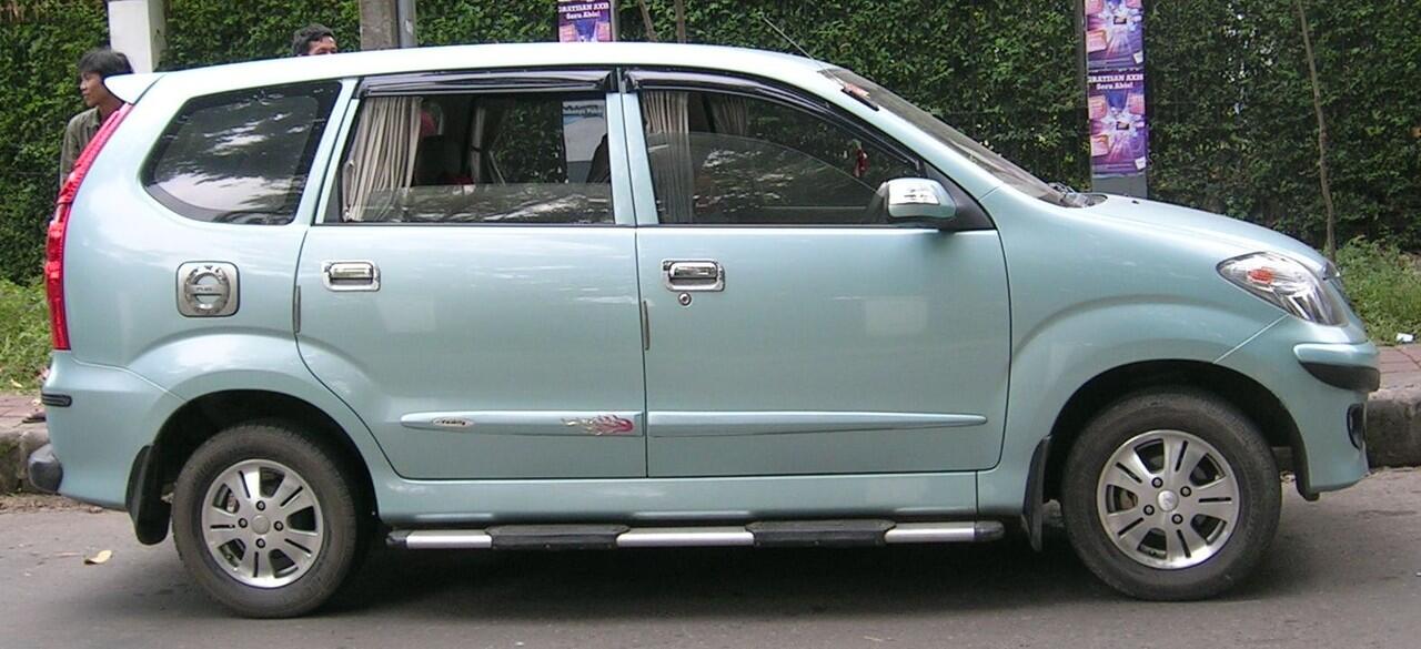 Daihatsu Xenia Xi Family 2007