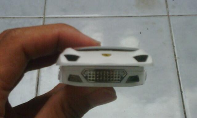 Handphone Unik bentuk Mobil Sedan