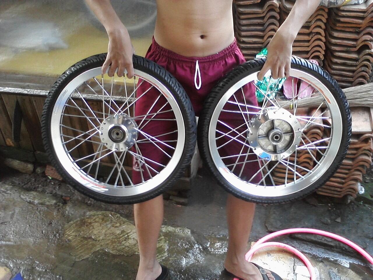 Jual Velg Zipp satu set depan belakang langsung pake 