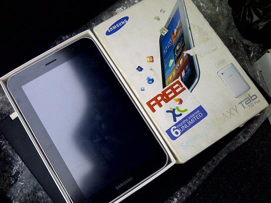 samsung galaxy tab 7.0 plus p6200 white .... murah aja