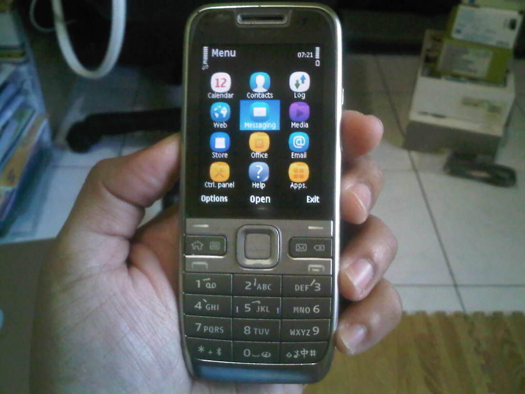 NOKIA E52 SILVER MURAH FULL SeT ORI