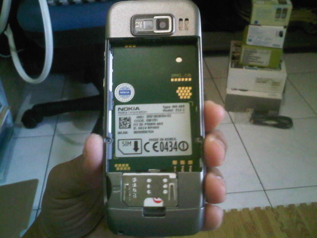 NOKIA E52 SILVER MURAH FULL SeT ORI