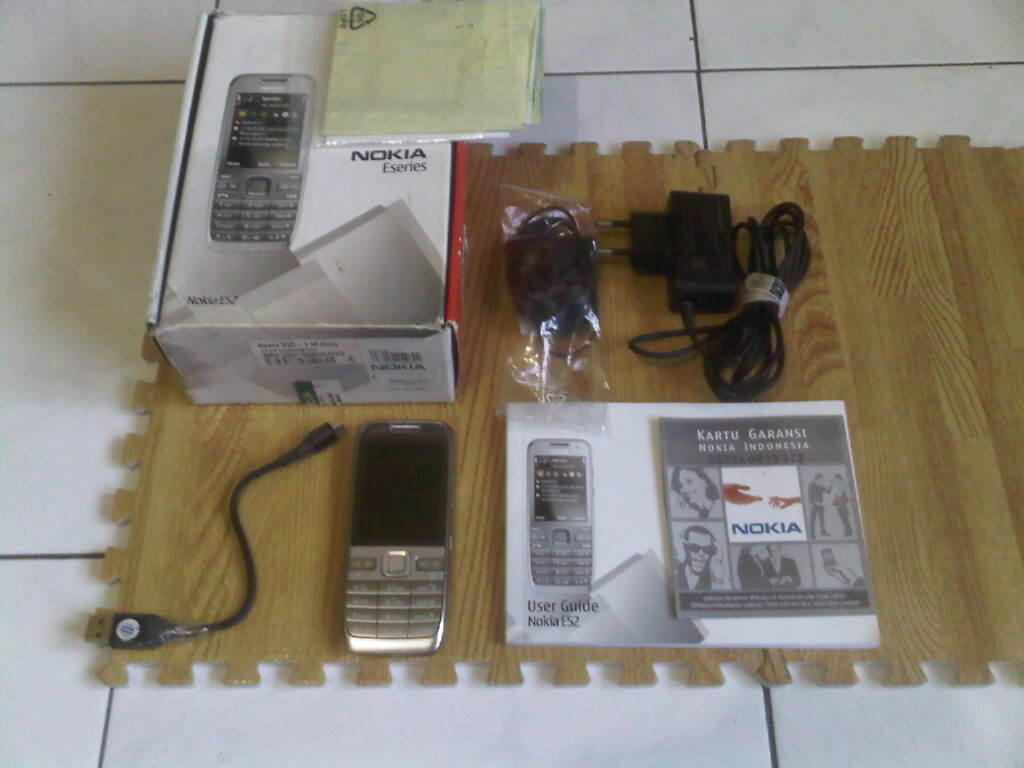 NOKIA E52 SILVER MURAH FULL SeT ORI
