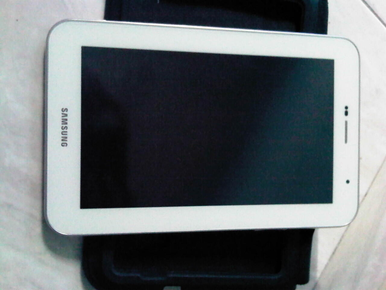Samsung Galaxy Tab 7 plus white ! Jual Cepat 4jt nego