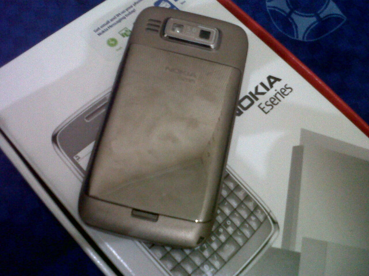 Nokia E72