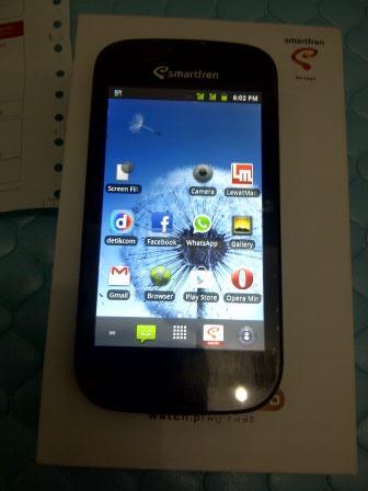 Smartfren ANDRO aka Hisense E910 4" IPS