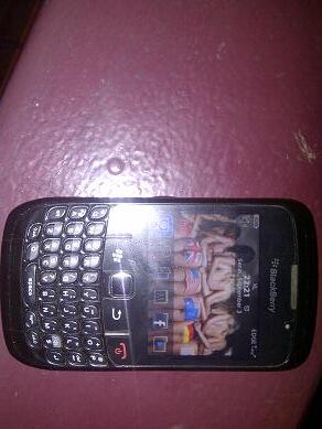 blackberry 8520 black bandung baru pake sebulanan TAM