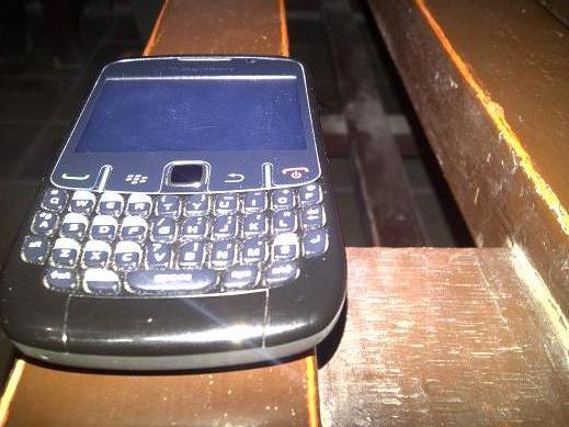 blackberry 8520 black bandung baru pake sebulanan TAM