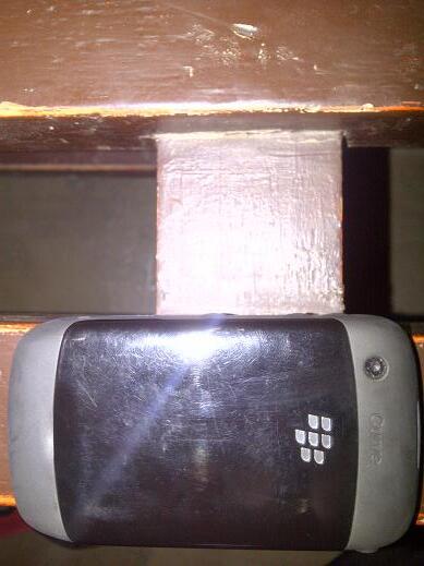 blackberry 8520 black bandung baru pake sebulanan TAM