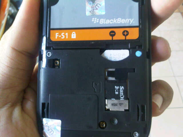 wts bb torch 1 9800 red,mulus kinyis2,garansi msh panjang,ex-cwe gan