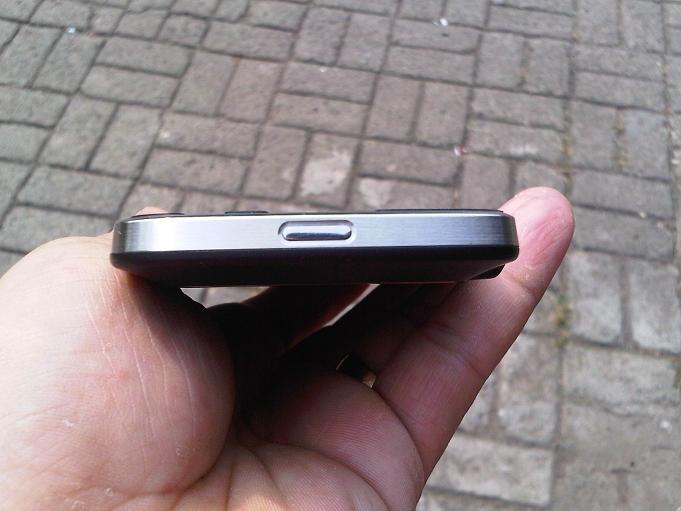 WTS : BB dakota 9900 Black Garansi Tam Panjang. Pin angka semua. Mulus Dan Lengkap.