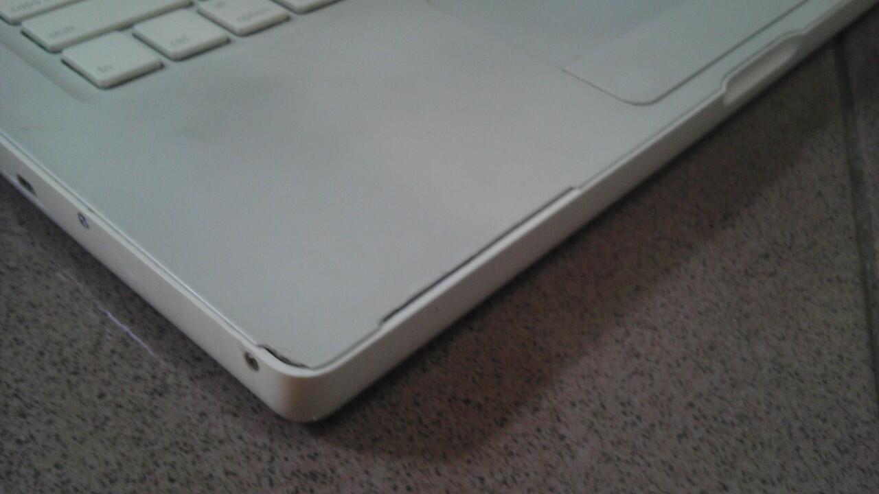 Jual Macbook White 3 jutaan