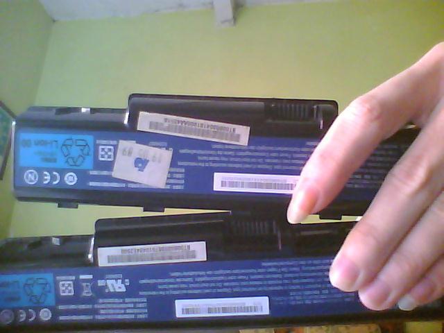 Jual 2 batrei bekas acer 4520 Rp 150rb nett