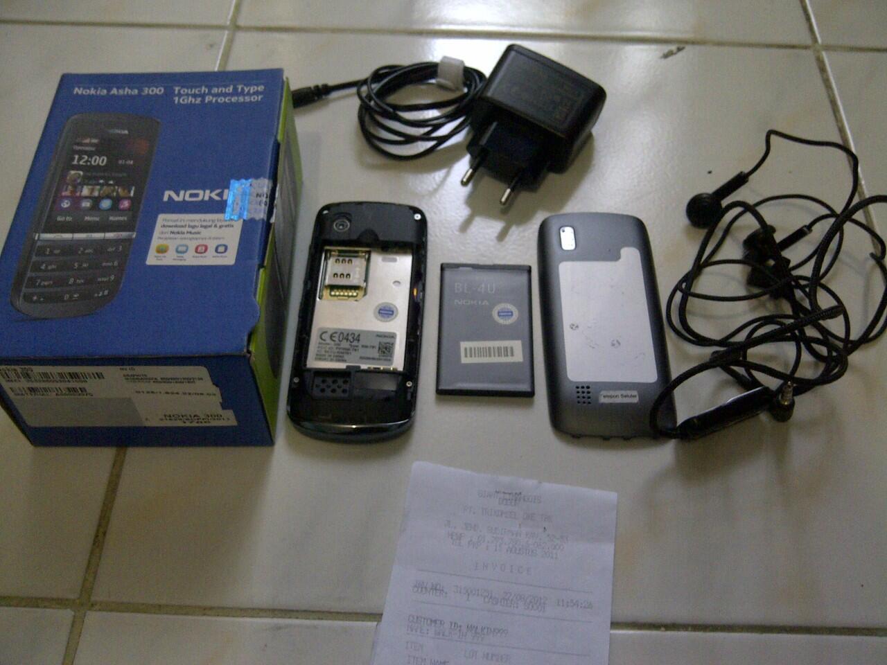 Nokia ASHA 300 - umur baru 20 hari & Masih Garansi Panjangggggg