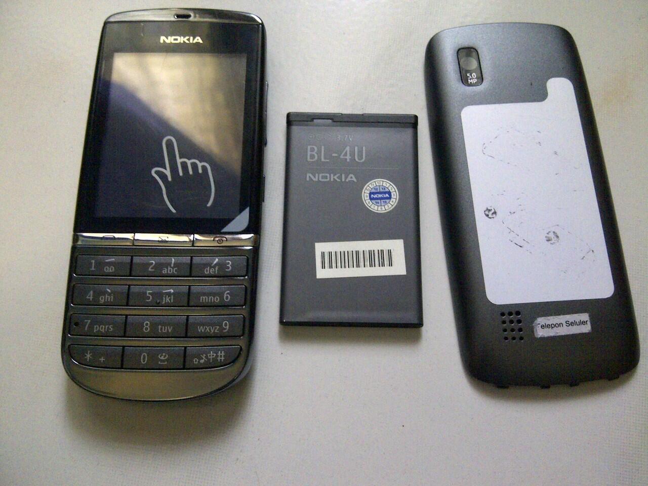 Nokia ASHA 300 - umur baru 20 hari & Masih Garansi Panjangggggg