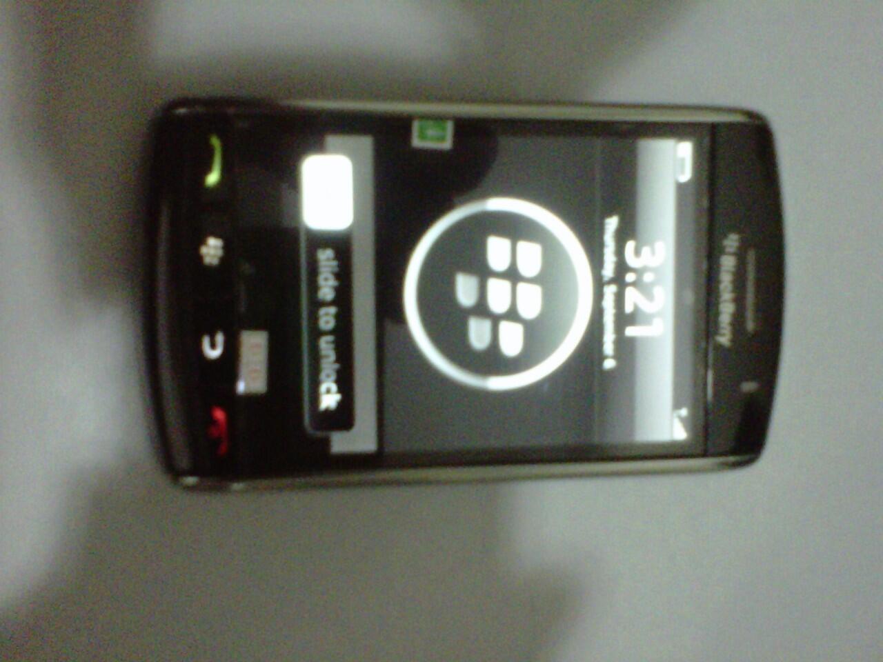 Blackberry Strom 1 9500 (Solo)