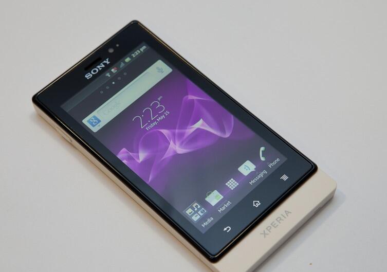 (BM) Sony Xperia Sola.Masih Segel.Rp.1.500.000.info ke 087840177772
