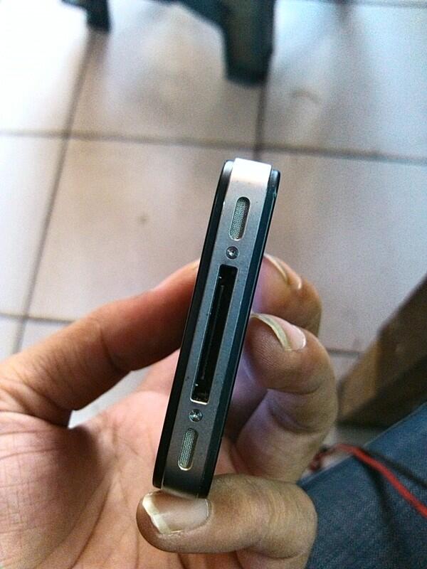 JUAL IPHONE 4G 32GB FU...MULUS DAN MURAH