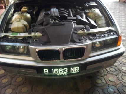BMW 323i E36 tahun 1997 M/T Silver