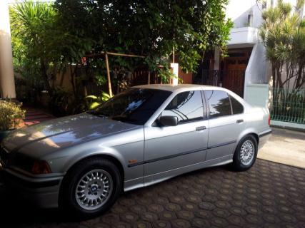 BMW 323i E36 tahun 1997 M/T Silver