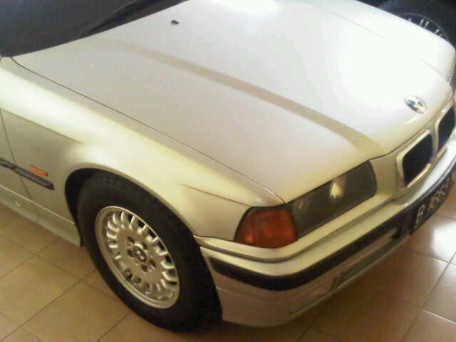 BMW 323i E36 tahun 1997 M/T Silver