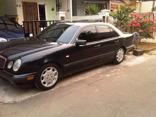 WTS : Mercedes Benz New Eyes E230 Automatic.....