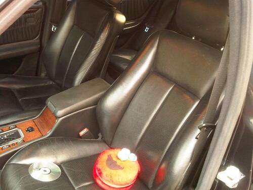 WTS : Mercedes Benz New Eyes E230 Automatic.....