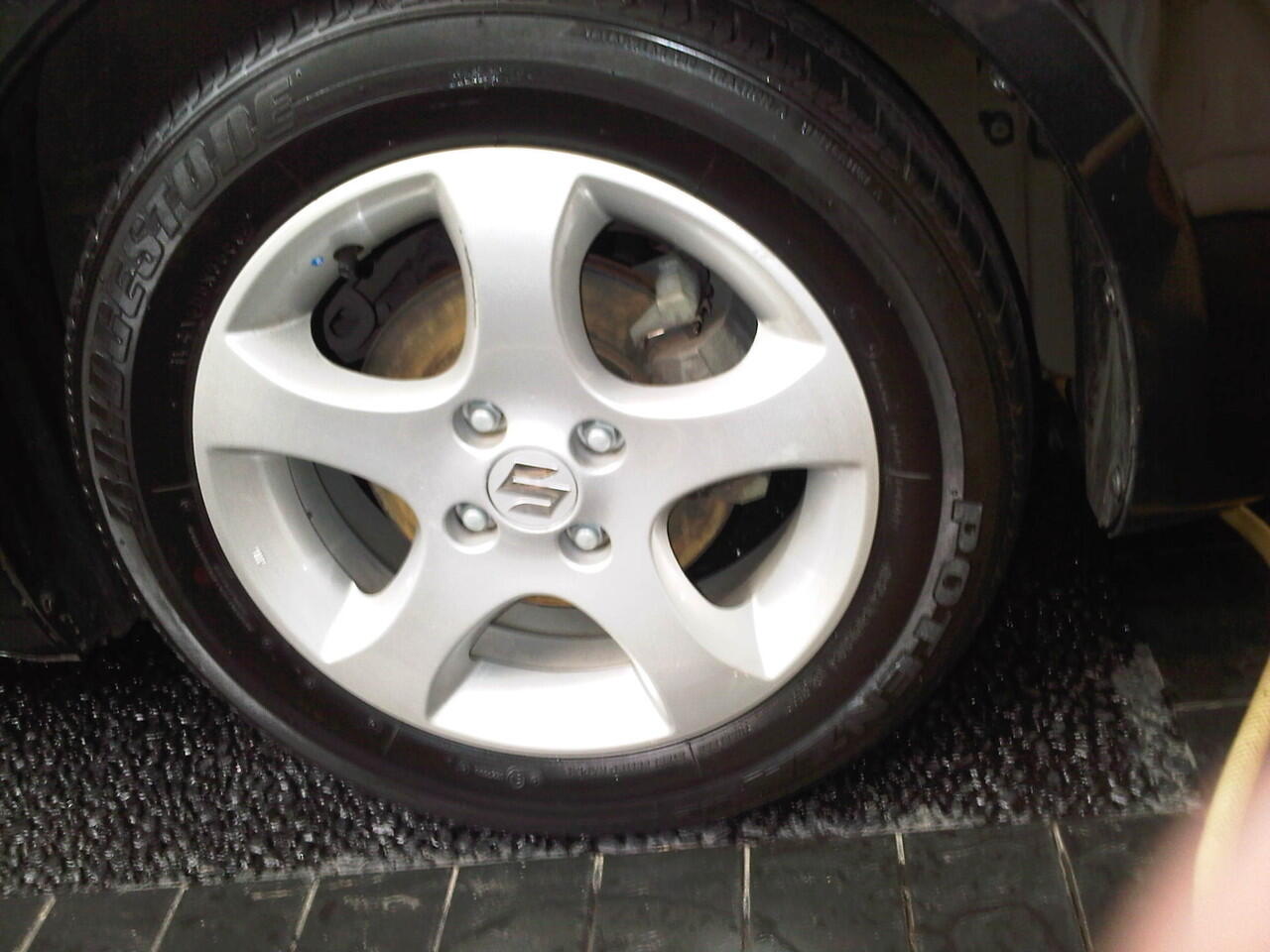 Jual Cepat Suzuki Swift, AT, Hitam, OVER CREDIT!! (low mileage and superb condition)