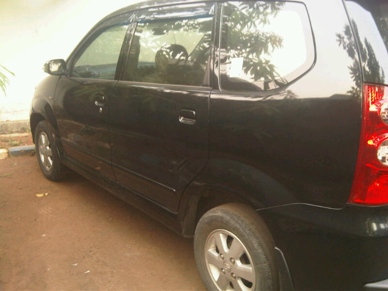 Over Kredit Toyota Avanza G/MT/2010