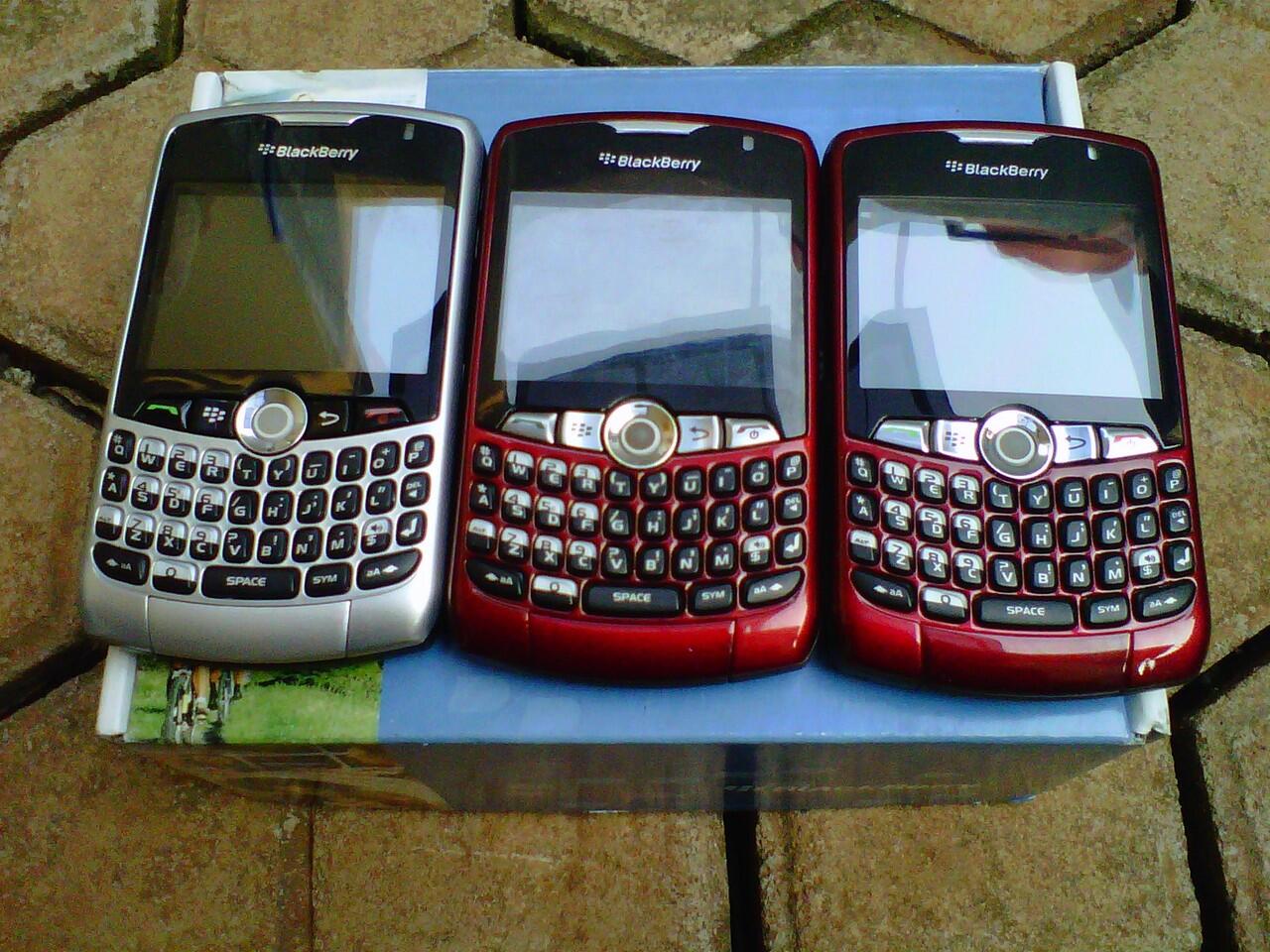 BB Curve 8330 Cdma 400rb an sdh inject Smartfren..masuk gan!!!