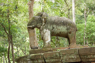 Situs candi Koh Ker di Kamboja