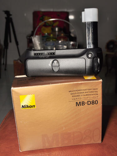 Nikon MBD80 for D80 D90