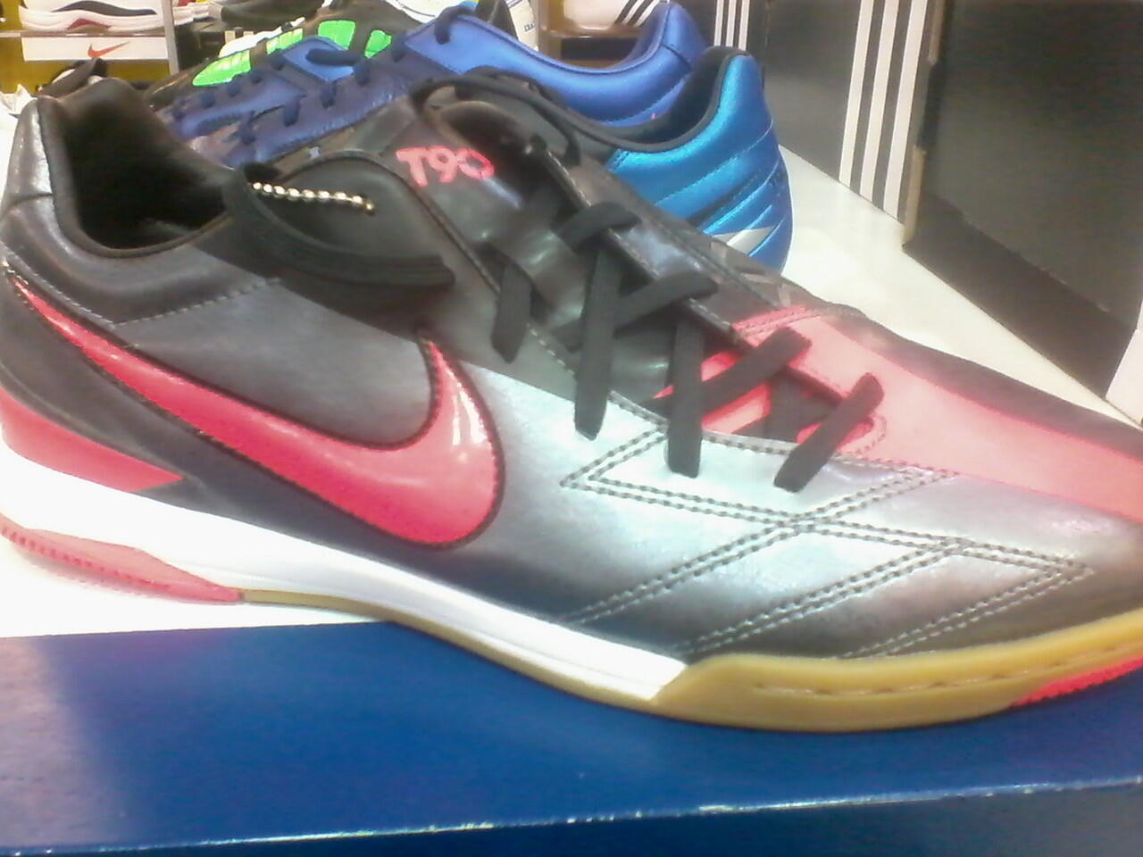 SEPATU FUTSAL ORIGINAL NIKE T90